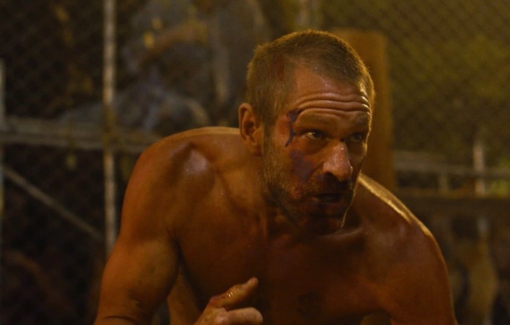 Rumble Through The Dark trailer  Aaron Eckart boxa a mani nude