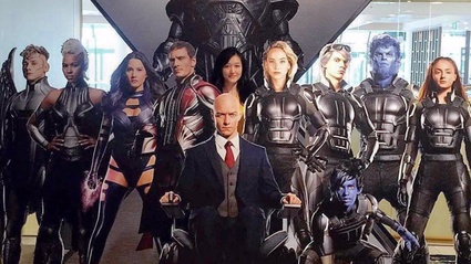Tutti gli X-Men in fila nel cartonato pubblicitario di X-Men: Apocalypse