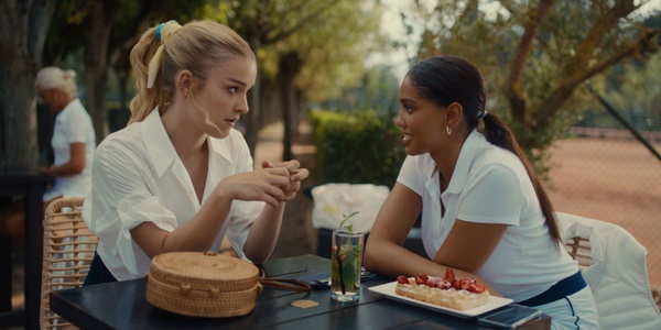 Knokke Off: la recensione e le tematiche della serie di Netflix che ha conquistato l