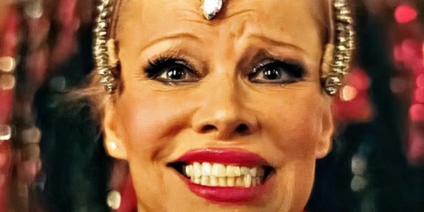 La stella di Pamela Anderson e tornata a brillare, solo in maniera differente