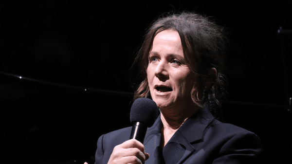 Come Max Richter, un ex punk amante della musica classica, ha cambiato Hamnet di Chlo&eacute; Zhao (finale incluso)