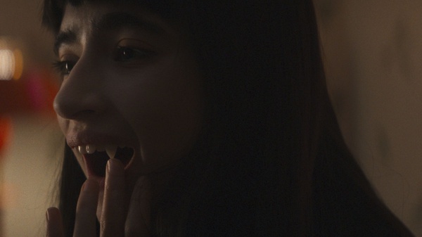 Vampira umanista cerca suicida consenziente, dal 4 febbraio su IWONDERFULL