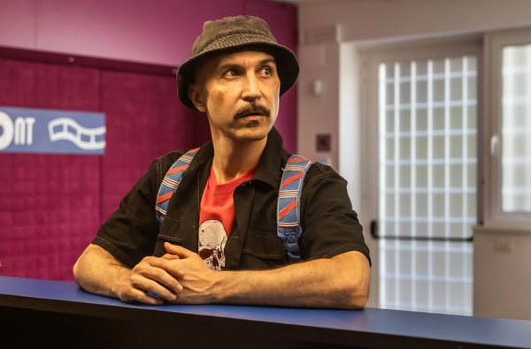 La recensione di Sconfort Zone: Maccio Capatonda in crisi creativa