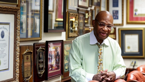 La recensione di The Burial - Il caso O’Keefe: un legal drama con Jamie Foxx e Tommy Lee Jones tratto da una storia vera