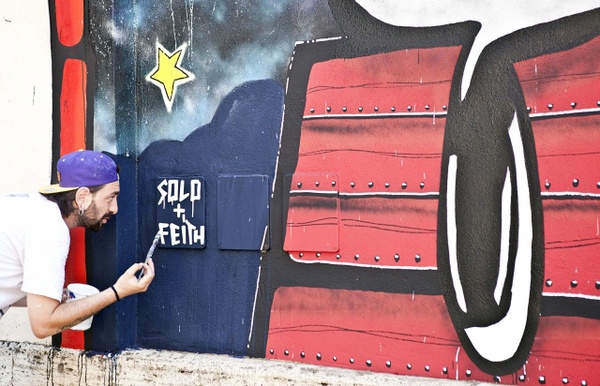 Auguri Snoopy! L'Italia lo festeggia con un murales a Roma