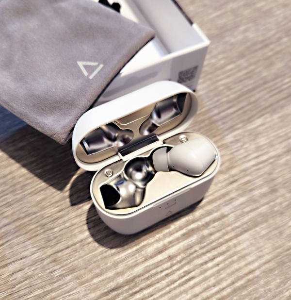 Creative Zen Air SXFI: la recensione degli auricolari per tutti i gusti!