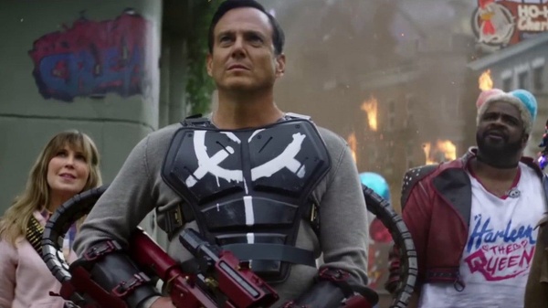Suicide Squad: Kill the Justice League, Will Arnett e Ron Funches insieme per lo spot di lancio in live-action