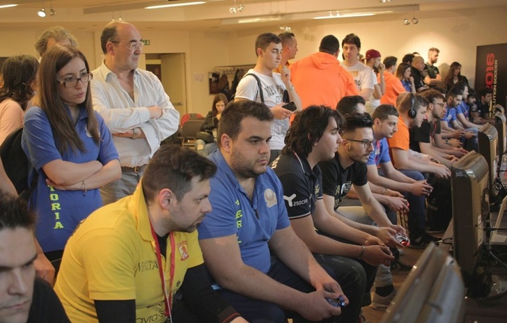 Due video dalla finale della PES League 2016