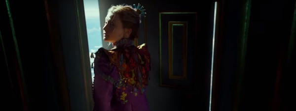 Prima brevissima clip dal film Alice Through the Looking Glass!