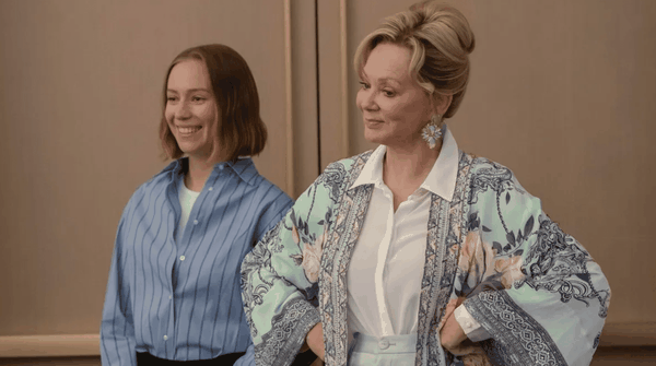 Adolescence, Hacks, The Studio, The Pitt sono le serie dell’anno secondo gli Emmy Awards