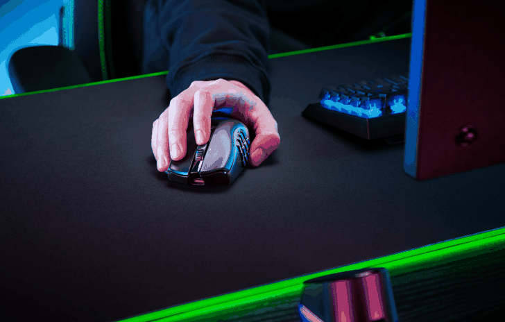 Razer lancia il nuovo Naga V2 Pro