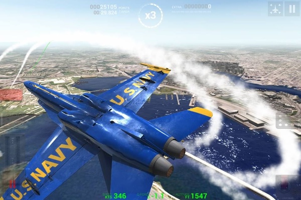 Blue Angels - Aerobatic Sim disponibile su iOs e Android