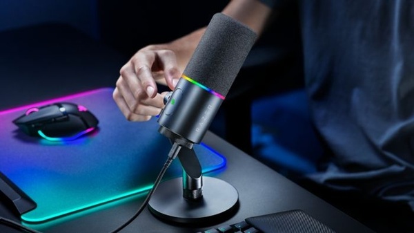 Streaming e podcast: Razer svela il nuovo Seiren V3 Pro