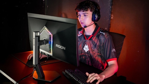 Agon ProAG276QKD2 - Monitor QD-OLED per l'eSport