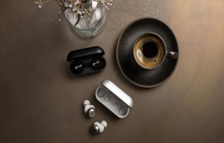 CES 2025 Technics lancia gli auricolari true wireless EAHAZ100