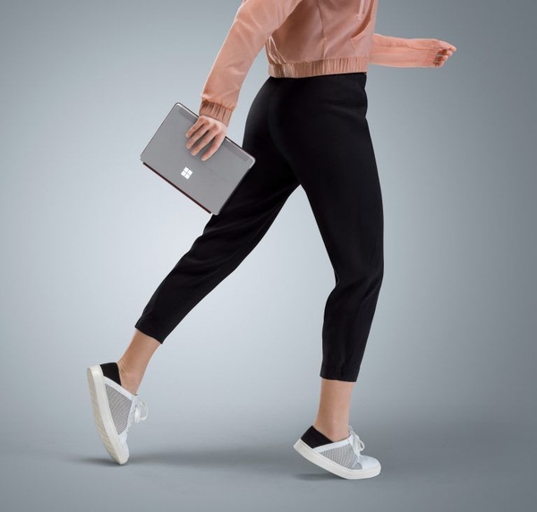 Microsoft annuncia il Surface Go