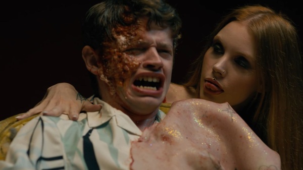 Don't Go in That House, Bitch! - Dal finto trailer il vero film