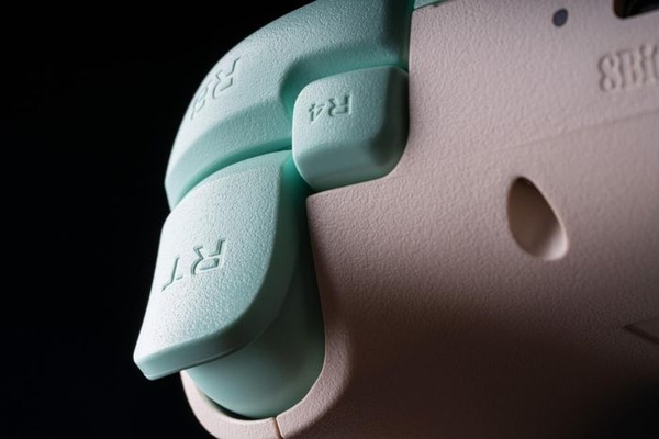 8BitDo Ultimate 2C Wireless – Controller più preciso e colorato