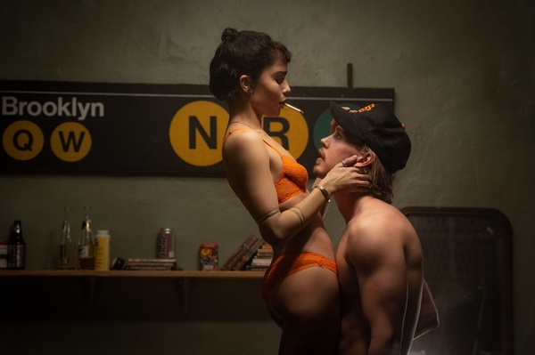 Caught Stealing regala il meglio del cinema e della New York anni 