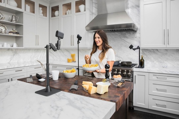 Streamma la Tua Storia, Ovunque, con Mevo Start 3-Pack