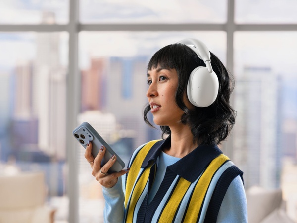 Logitech Introduces Zone Vibe Pro: A Single Headset for Work, Music, and Everyday Life