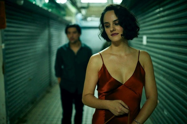 Emmanuelle: il remake erotico e a corto di passione