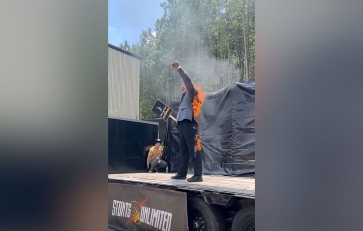 Sciopero a Hollywood Lo stuntman di Harrison Ford si dà fuoco