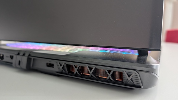 MSI Vector 16 HX AI A2XWHG-200IT, recensione: un notebook gaming che non teme il futuro