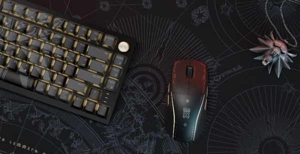 Corsair – Accessori da collezione per i 10 anni di The Witcher 3