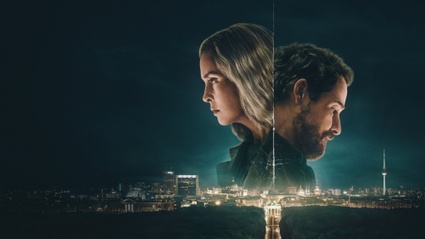 Unfamiliar: una tesa spy-story a sfondo familiare