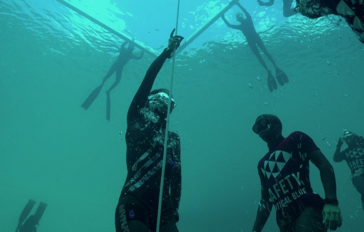 The Deepest Breath Trailer Netflix del film sugli apneisti