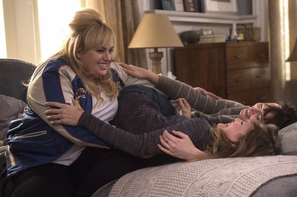 Dakota Johnson parla del suo ruolo in Single Ma Non Troppo! Ecco clip dal film