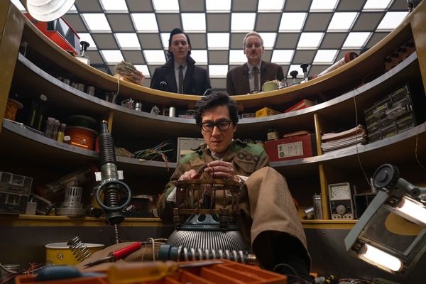 Loki 2, la TVA esiste davvero: intervista al production designer Kasra Farahani