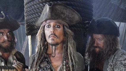 Johnny Depp e di nuovo sul set! Ecco il primo scatto per Pirati dei Caraibi 5