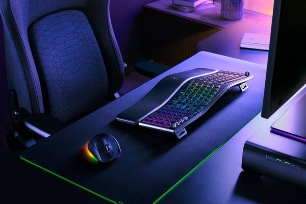 Razer Pro Type Ergo - Recensione: la tastiera ergonomica che (forse) mi ha salvato la spalla