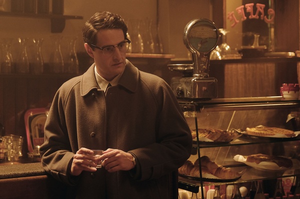 Zamora, recensione: Marcoré ritorna a Fantozzi, sostituendo il cinismo con Pupi Avati