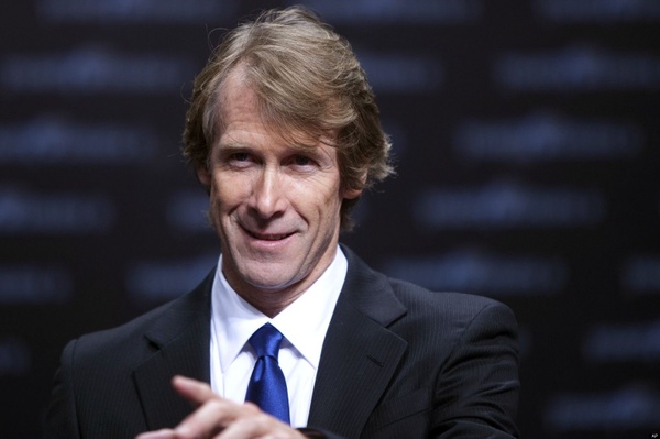 Ufficiale: Michael Bay dirigera Transformers 5!
