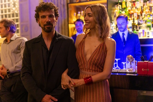 Maschi veri: il remake di Netflix che dimentica la leggerezza della commedia