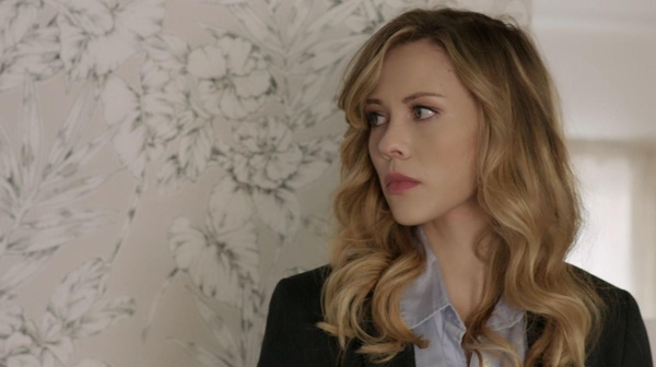 Folle ossessione: uno scialbo thriller televisivo che non va da nessuna parte 