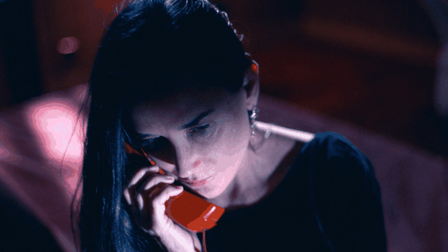 The Substance è il grande ritorno di Demi Moore in un body horror sanguinario la recensione