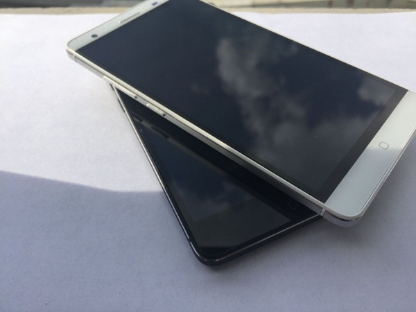 Plunk presenta Hero, il nuovo Smartphone a base Android