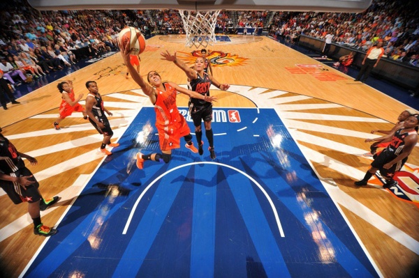 NBA Live 18 portera in dote anche il basket femminile