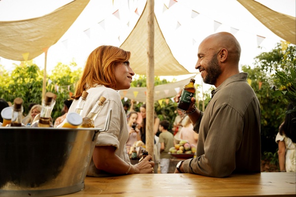 Mango: su Netflix una commedia romantica come tante altre 