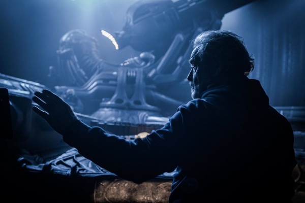 Alien: Covenant avra un atmosfera in puro stile Alien ed Aliens