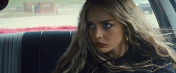 Eenie Meanie, recensione del dramedy con Samara Weaving
