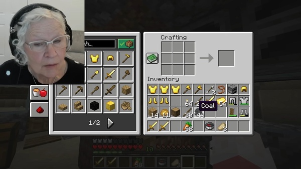 Una nonna di 81 anni paga le cure del cancro al nipote con Youtube