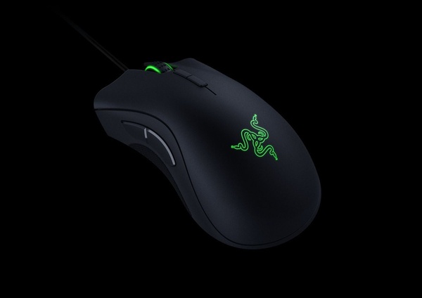 Razer annuncia il mouse Deathadder Elite e il tappetino Gigantus