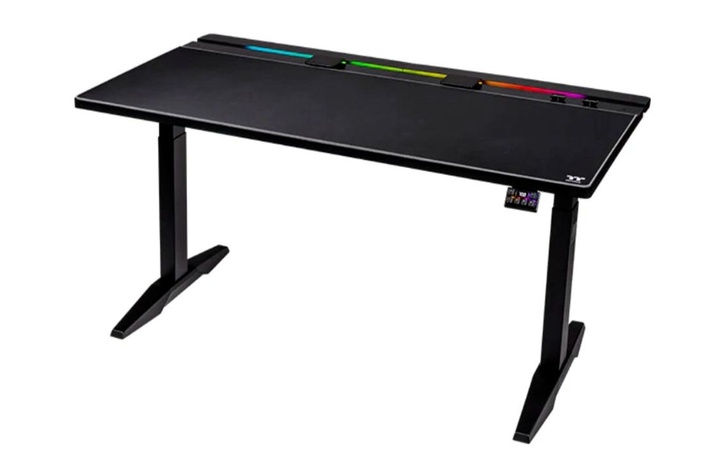 Thermaltake Technology G700 RGB La nuova scrivania per gamer