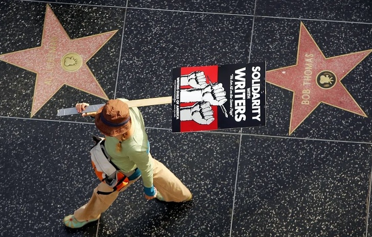 Hollywood in crisi Anche gli attori minacciano lo sciopero