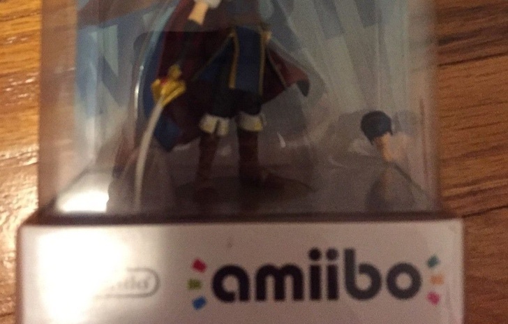 Ancora un Amiibo fallato Marth con la testa di scorta